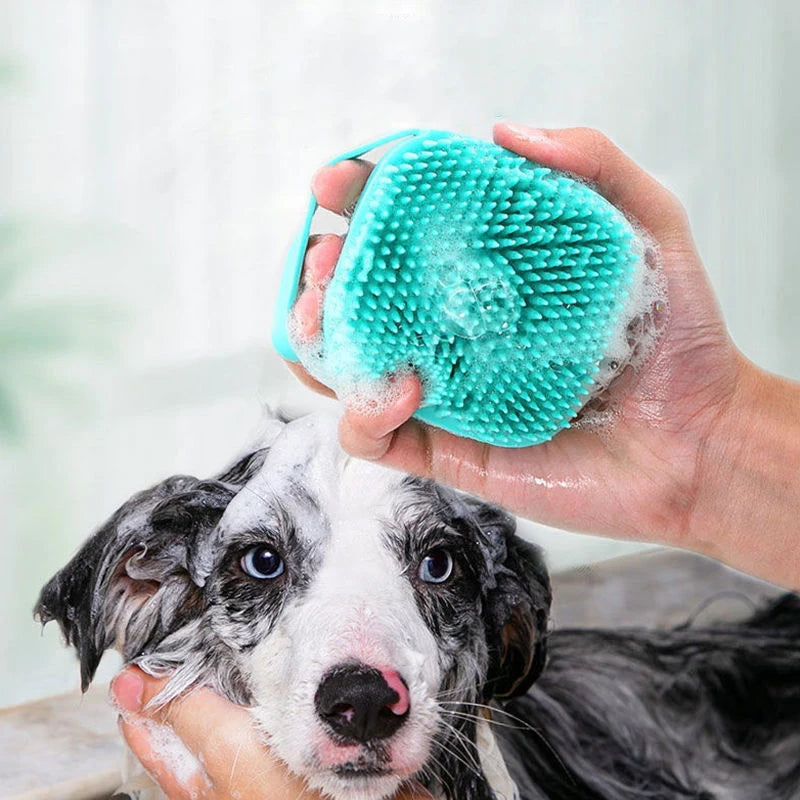 đ Brosse de Bain en Silicone pour Animaux â Nettoyage, Massage & Soin en Un Seul Geste ! đ¶đ±