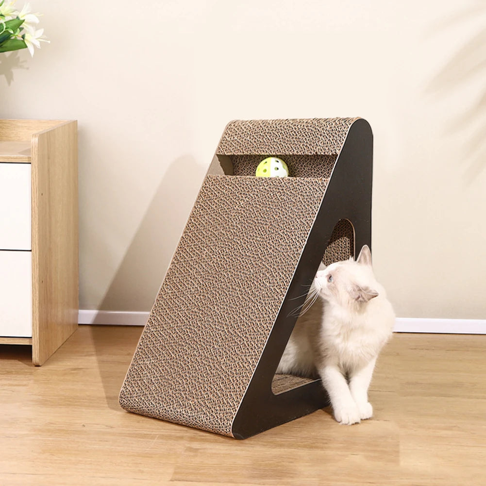 🐾 Griffoir & Jouet 2-en-1 pour Chat – Carton Triangulaire avec Boules Rotatives ! 🐱🎾